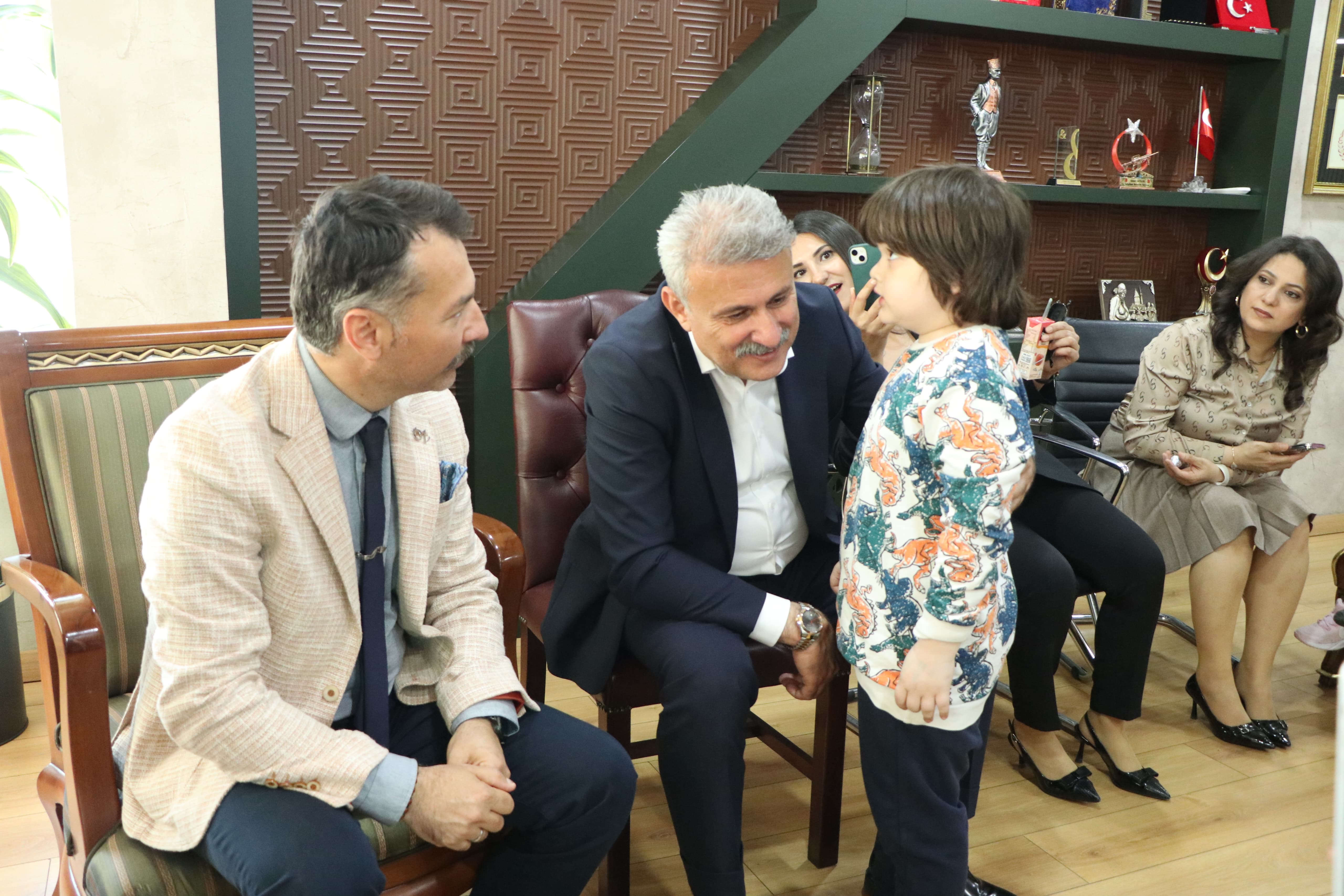 bahceseh-r-kolej-anaokulu-ogrenc-ler-beled-yem-ze-renk-katti